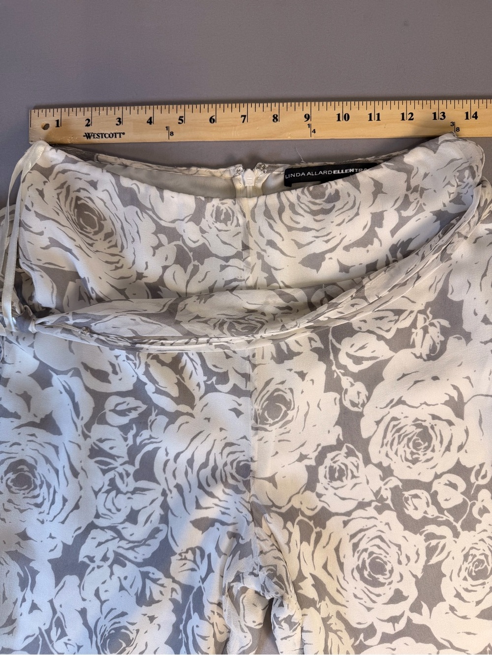 Linda Allard Ellen Tracy Size 2 100% Silk Pants Vintage Grey and White Floral - Picture 12 of 13